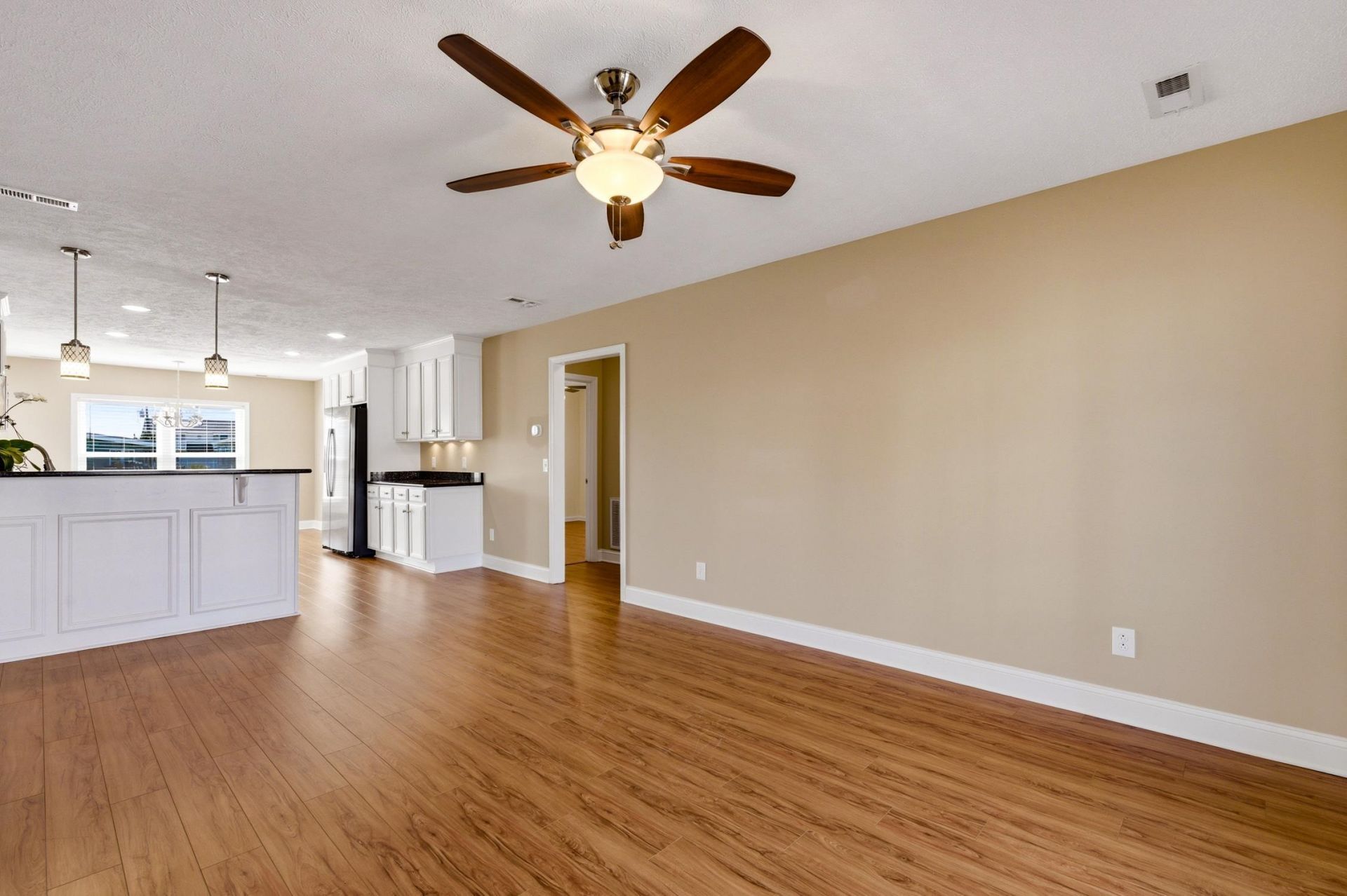 317 52nd Ave. N Photo 11