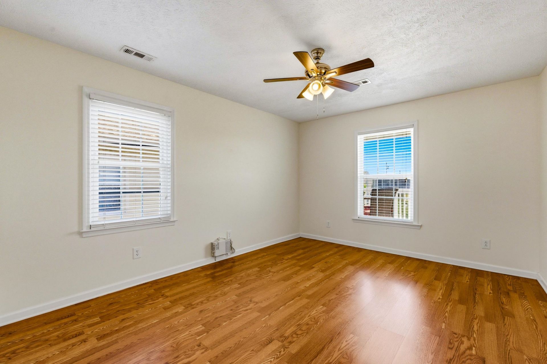 317 52nd Ave. N Photo 18