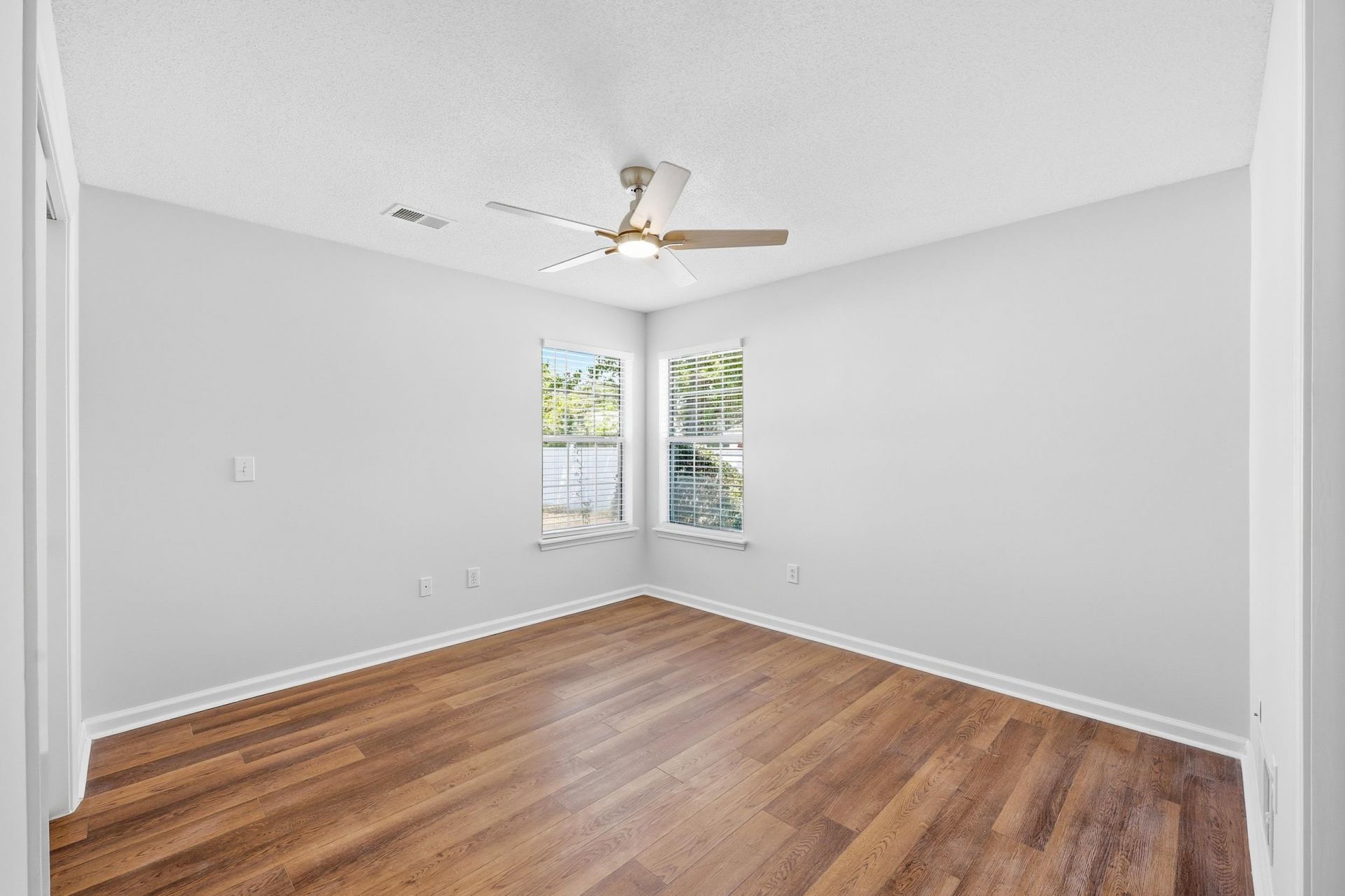 4827 Brookside Ln.  Photo 27
