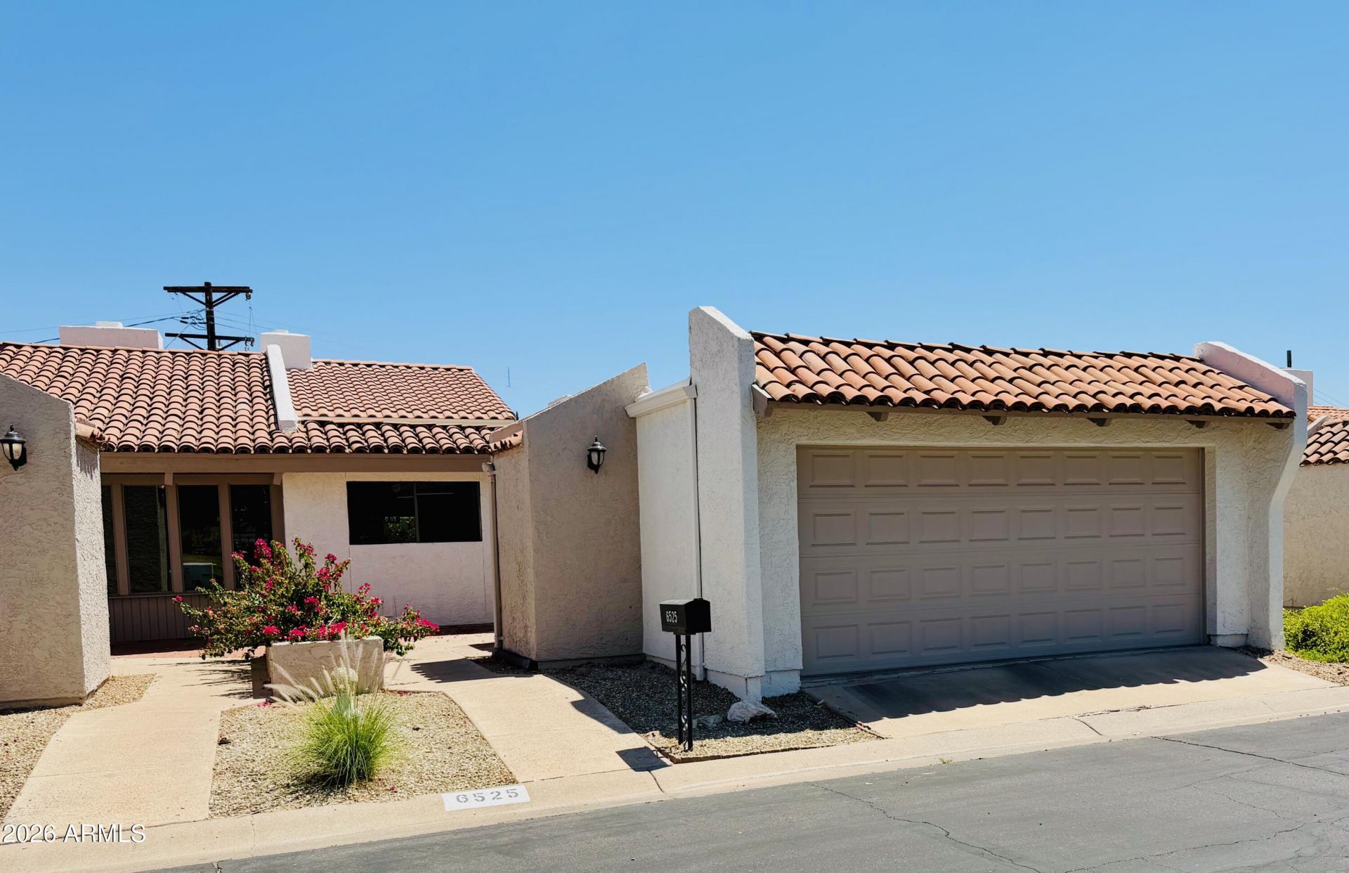 6525 N Maryland Circle, Phoenix, AZ 85013 Main Photo