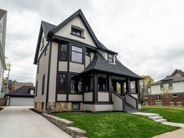 3247 N Marietta AVENUE, Milwaukee, WI 53211