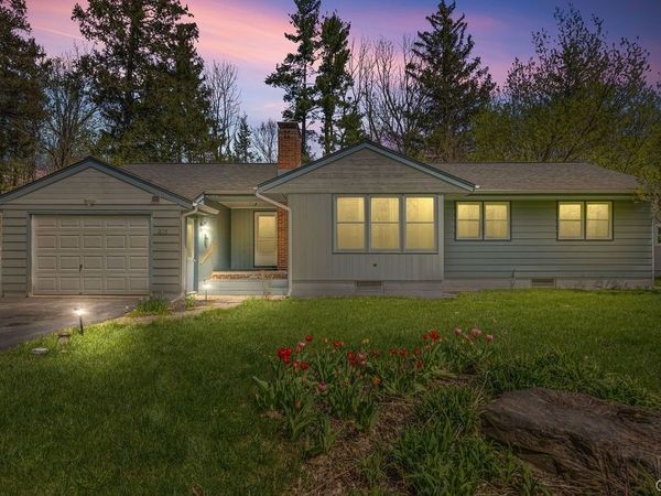 208 Concord Place, Fayetteville, NY 13066