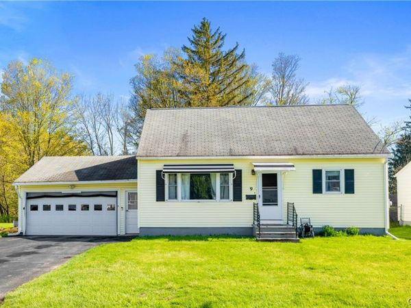 9 Cedar Lane, New York Mills, NY 13417