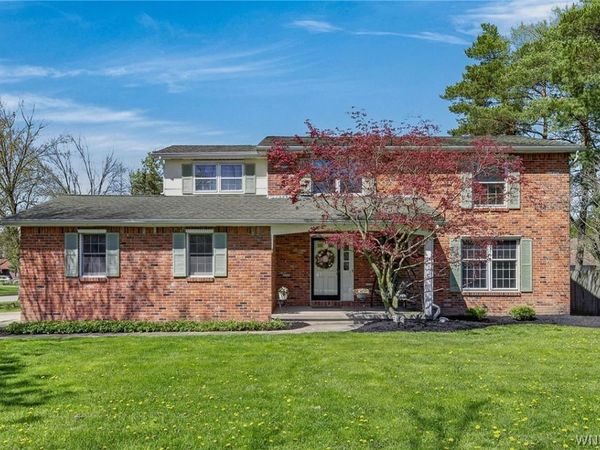 130 Paradise Road, East Amherst, NY 14051