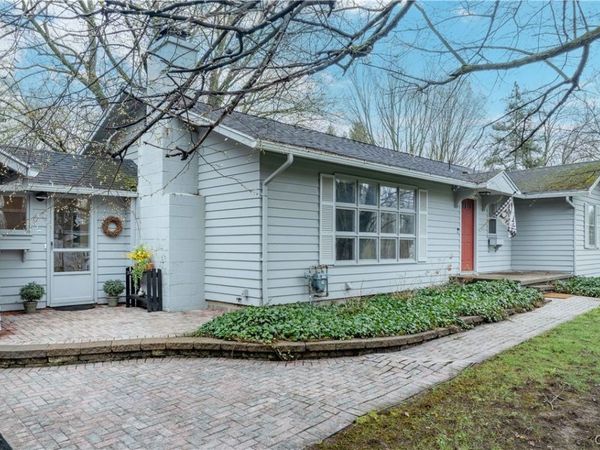 3862 State Street Road , Skaneateles, NY 13152