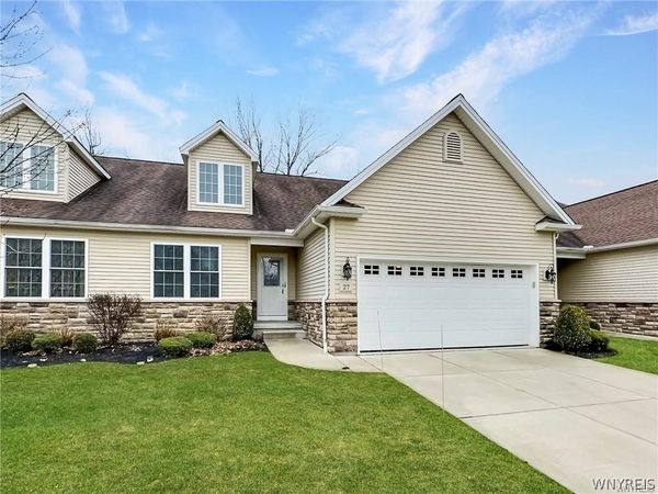 27 Campbell , Getzville, NY 14068