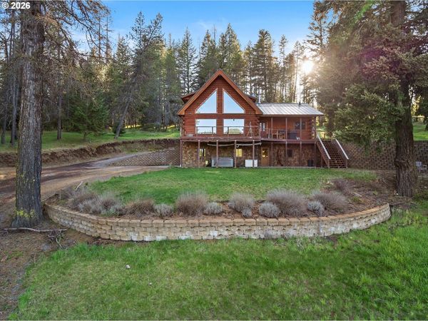 64290 OLD OREGON TRAIL RD, Meacham, OR 97859