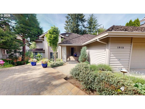 1912 SUNBURST TER, West Linn, OR 97068