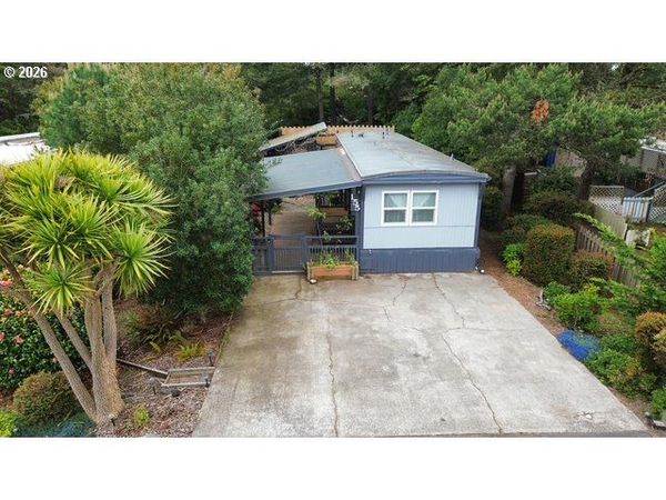1600 RHODODENDRON DR, Unit 155, Florence, OR 97439