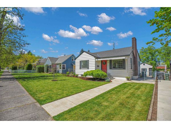 336 NW 3RD AVE, Canby, OR 97013