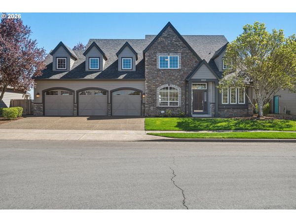 1574 S Redwood ST, Canby, OR 97013