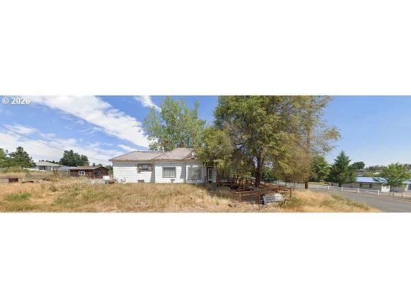 303 W COURT ST, Condon, OR 97823