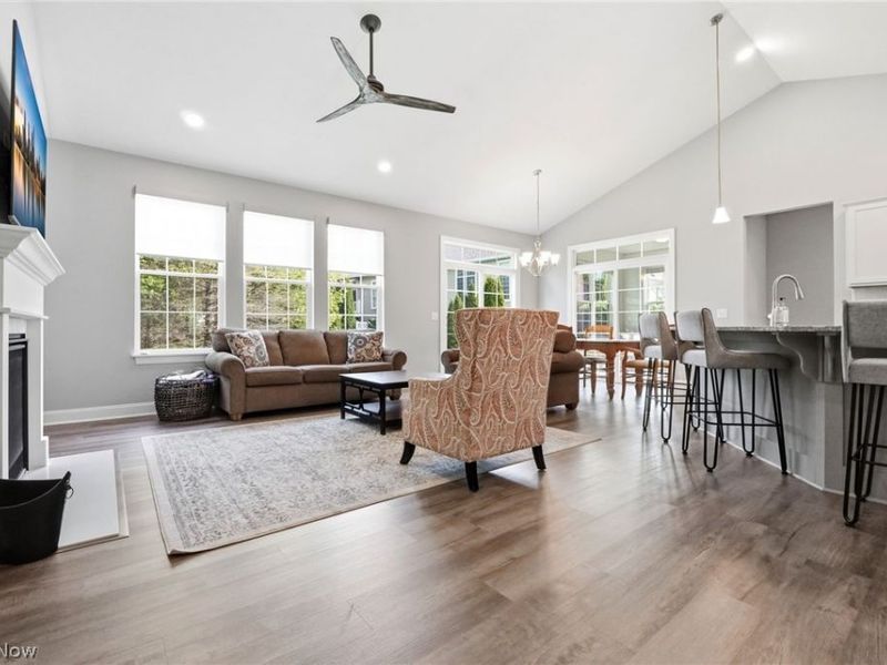 8155 Knolls Way, Chagrin Falls, OH 44023 Photo 10