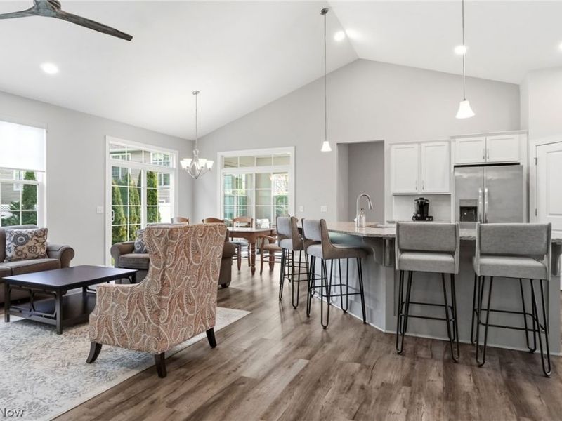 8155 Knolls Way, Chagrin Falls, OH 44023 Photo 11