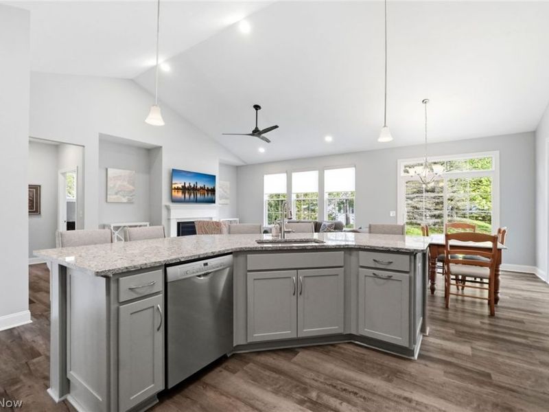 8155 Knolls Way, Chagrin Falls, OH 44023 Photo 12