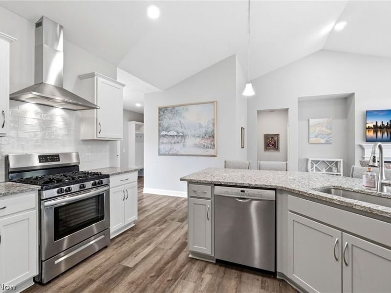 8155 Knolls Way, Chagrin Falls, OH 44023 Photo 13