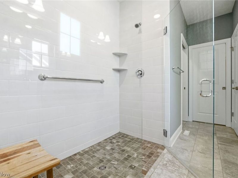 8155 Knolls Way, Chagrin Falls, OH 44023 Photo 34