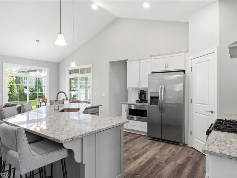 8155 Knolls Way, Chagrin Falls, OH 44023 Photo 9