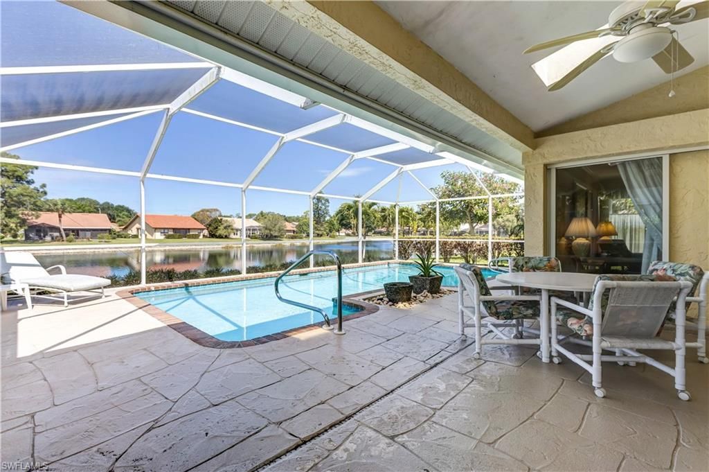 372 Fox Den Cir, Naples, FL 34104 Photo