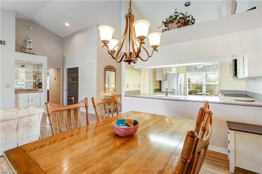 372 Fox Den Cir, Naples, FL 34104 Photo