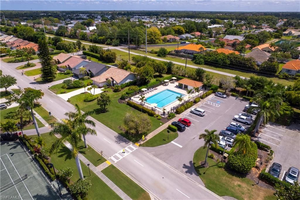 372 Fox Den Cir, Naples, FL 34104 Photo