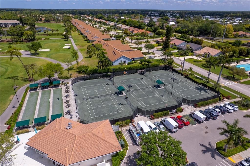 372 Fox Den Cir, Naples, FL 34104 Photo