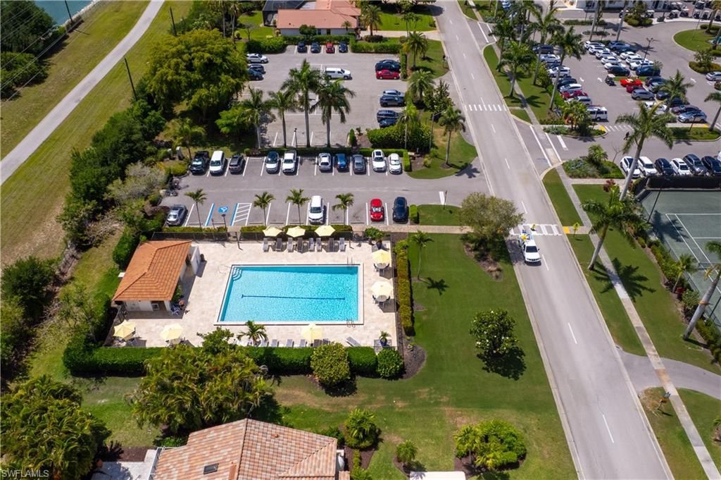 372 Fox Den Cir, Naples, FL 34104 Photo