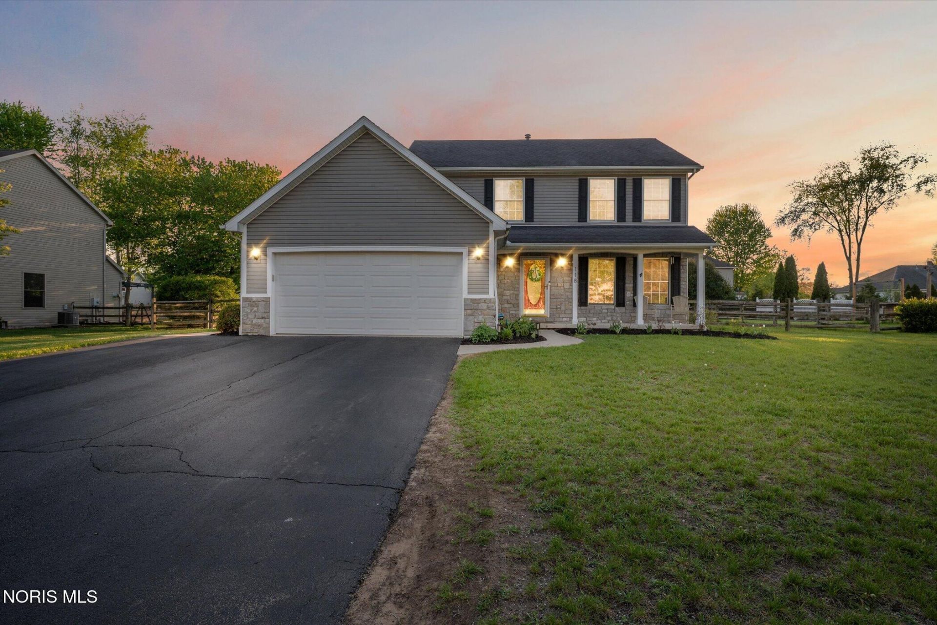 118 Manakiki Drive , Holland, OH 43528 Main Photo