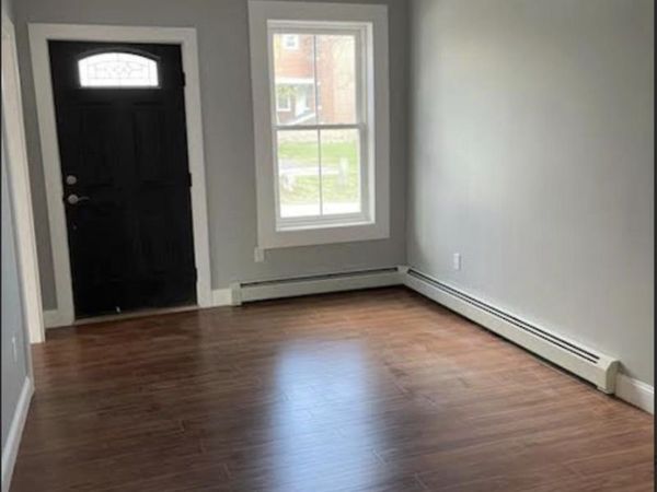 4 Elm Street, Unit B, Newmarket, NH 03857