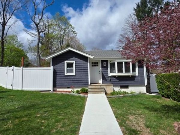 26 White Birch Trl, Jefferson, NJ 07460