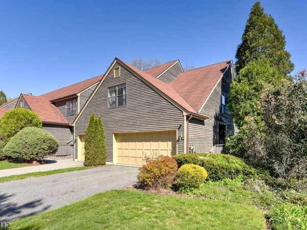 50 Beacon Hill Rd, West Milford, NJ 07480