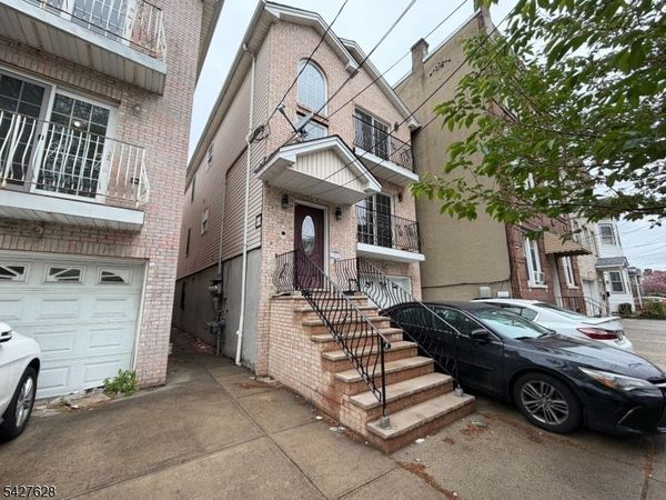 5 Skillman Ave, Unit 2, Jersey, NJ 07306