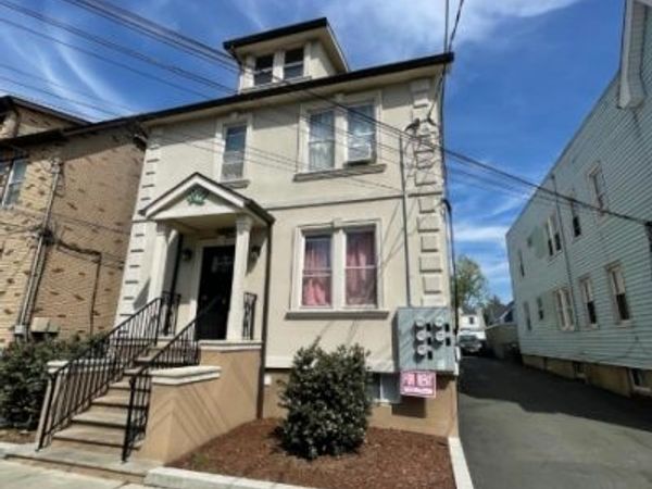 1425 Lexington Pl, Elizabeth, NJ 07208