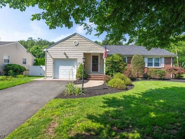 964 Crescent Dr, Rahway, NJ 07065