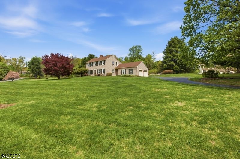 8 Sunshine Dr, Alexandria, NJ 08867 Main Photo