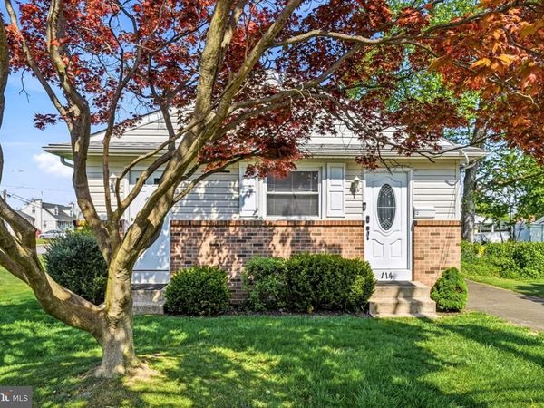 114 GRANDVIEW AVENUE , MORRISVILLE, PA 19067