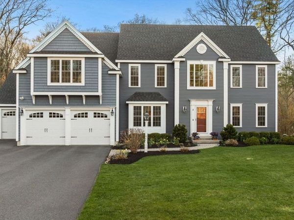 8 Leeds Way, Southborough, MA 01772