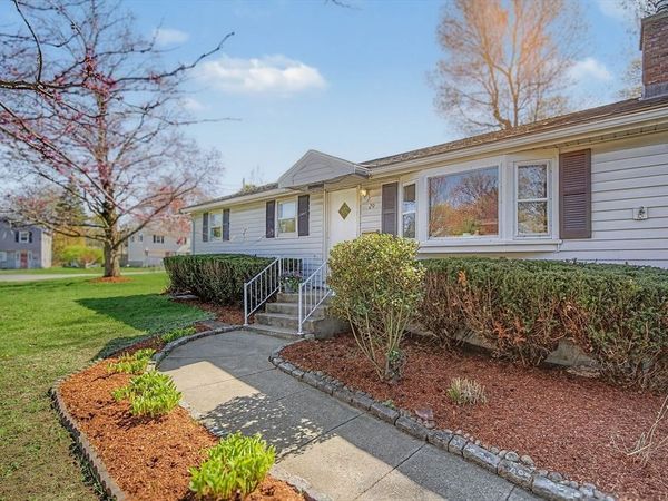 29 Greenleaf Cir, Framingham, MA 01701