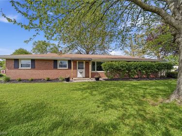 3295 Easton Street NE, Canton, OH 44721