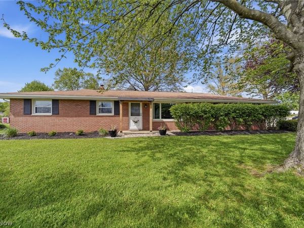3295 Easton Street NE, Canton, OH 44721