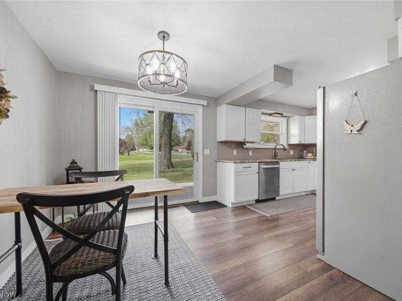 3295 Easton Street NE, Canton, OH 44721 Photo 10