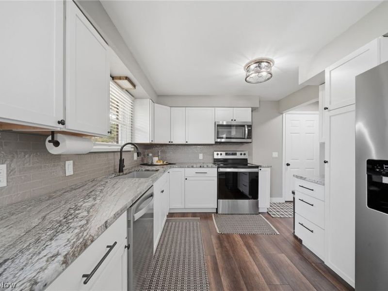 3295 Easton Street NE, Canton, OH 44721 Photo 13