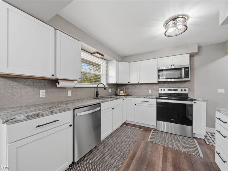 3295 Easton Street NE, Canton, OH 44721 Photo 14