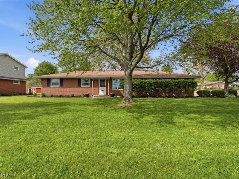 3295 Easton Street NE, Canton, OH 44721 Photo 2