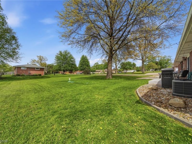 3295 Easton Street NE, Canton, OH 44721 Photo 36