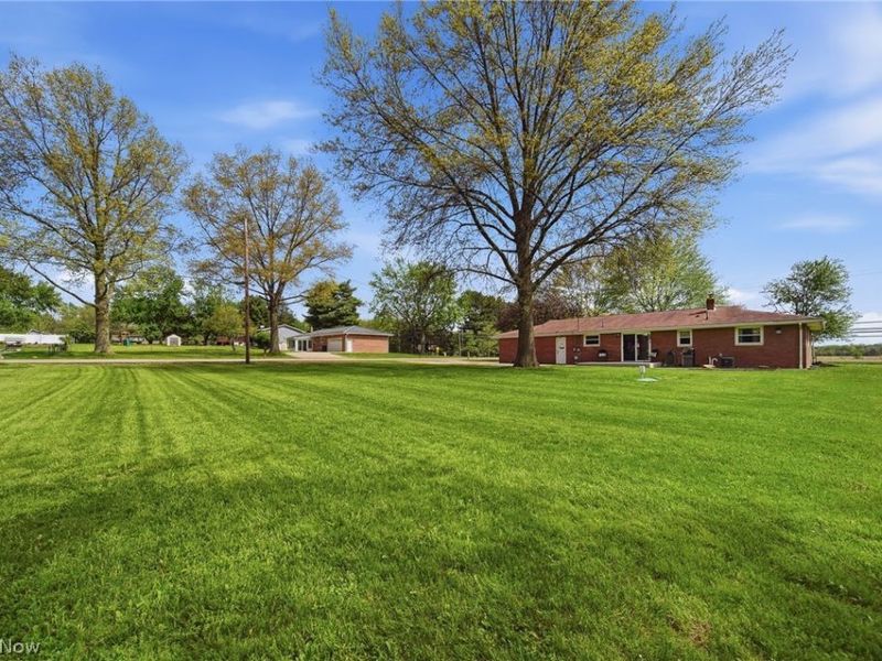 3295 Easton Street NE, Canton, OH 44721 Photo 37