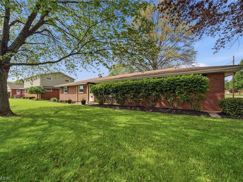 3295 Easton Street NE, Canton, OH 44721 Photo 4