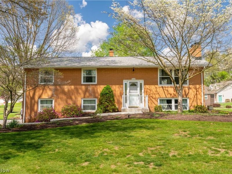 5205 Huckleberry Street NW, North Canton, OH 44720 Photo 1