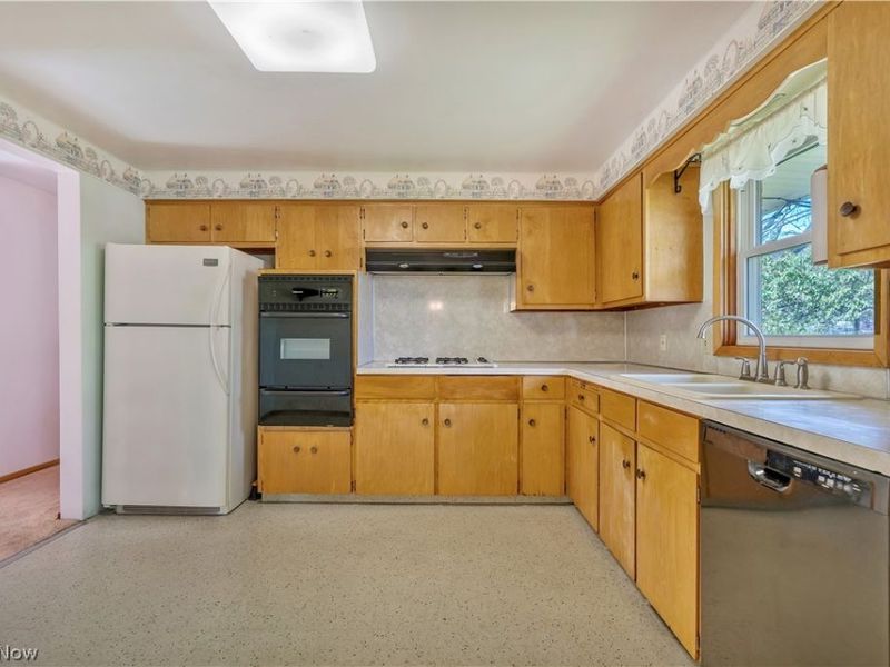 5205 Huckleberry Street NW, North Canton, OH 44720 Photo 11