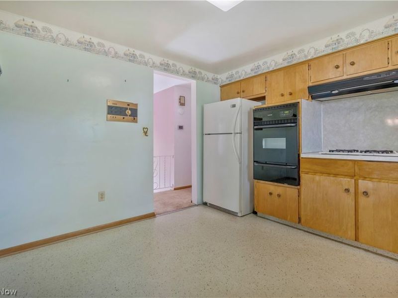 5205 Huckleberry Street NW, North Canton, OH 44720 Photo 12